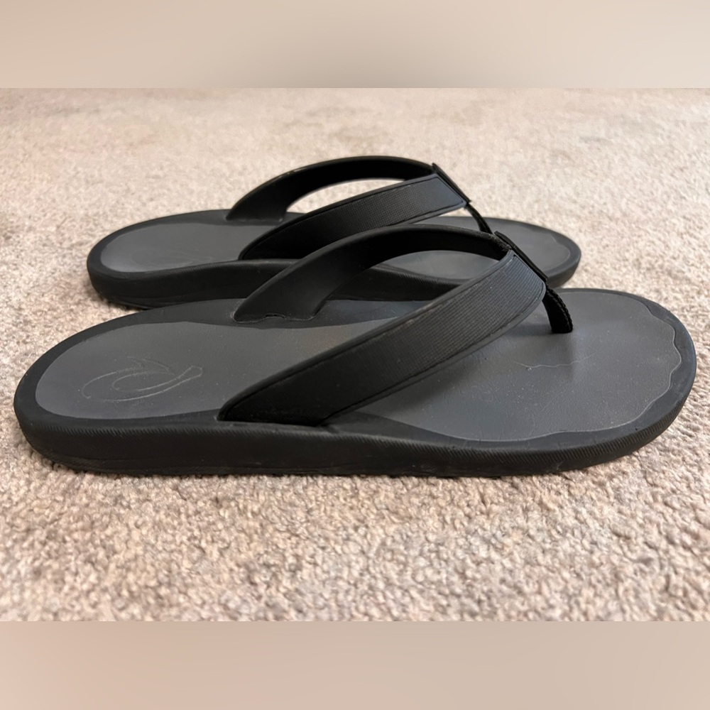 Olukai flip flops 10